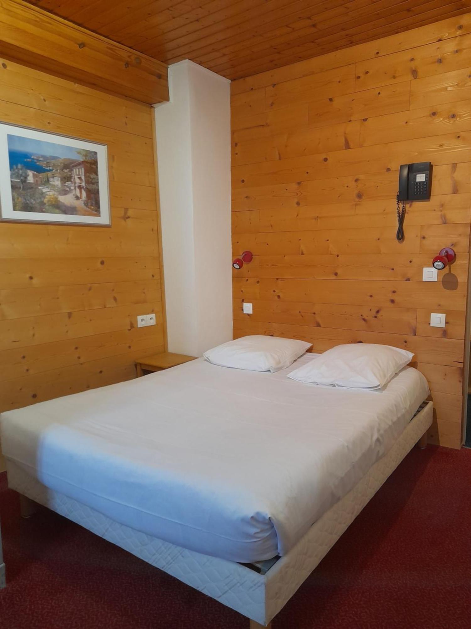 Hotel Du Centre Вилар-де-Лан Екстериор снимка