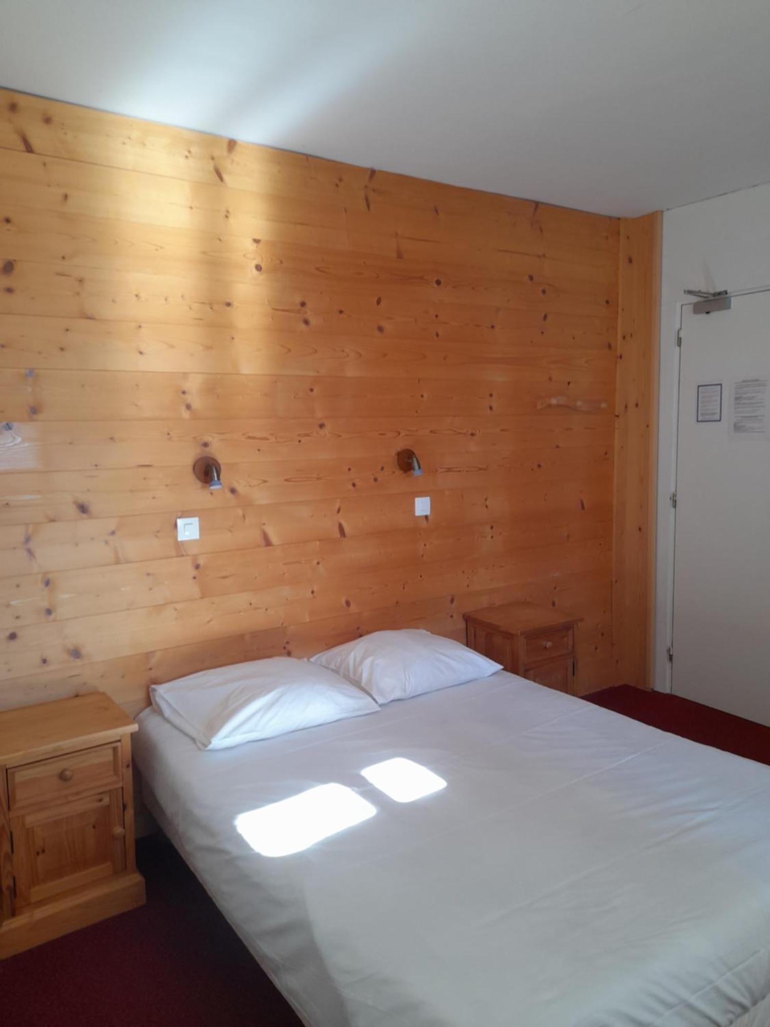 Hotel Du Centre Вилар-де-Лан Екстериор снимка