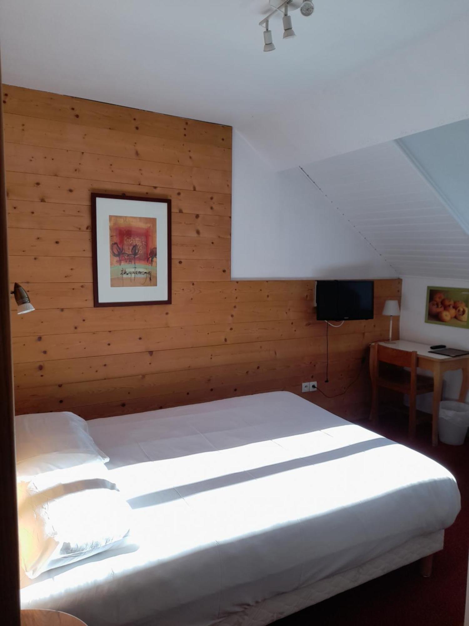 Hotel Du Centre Вилар-де-Лан Екстериор снимка
