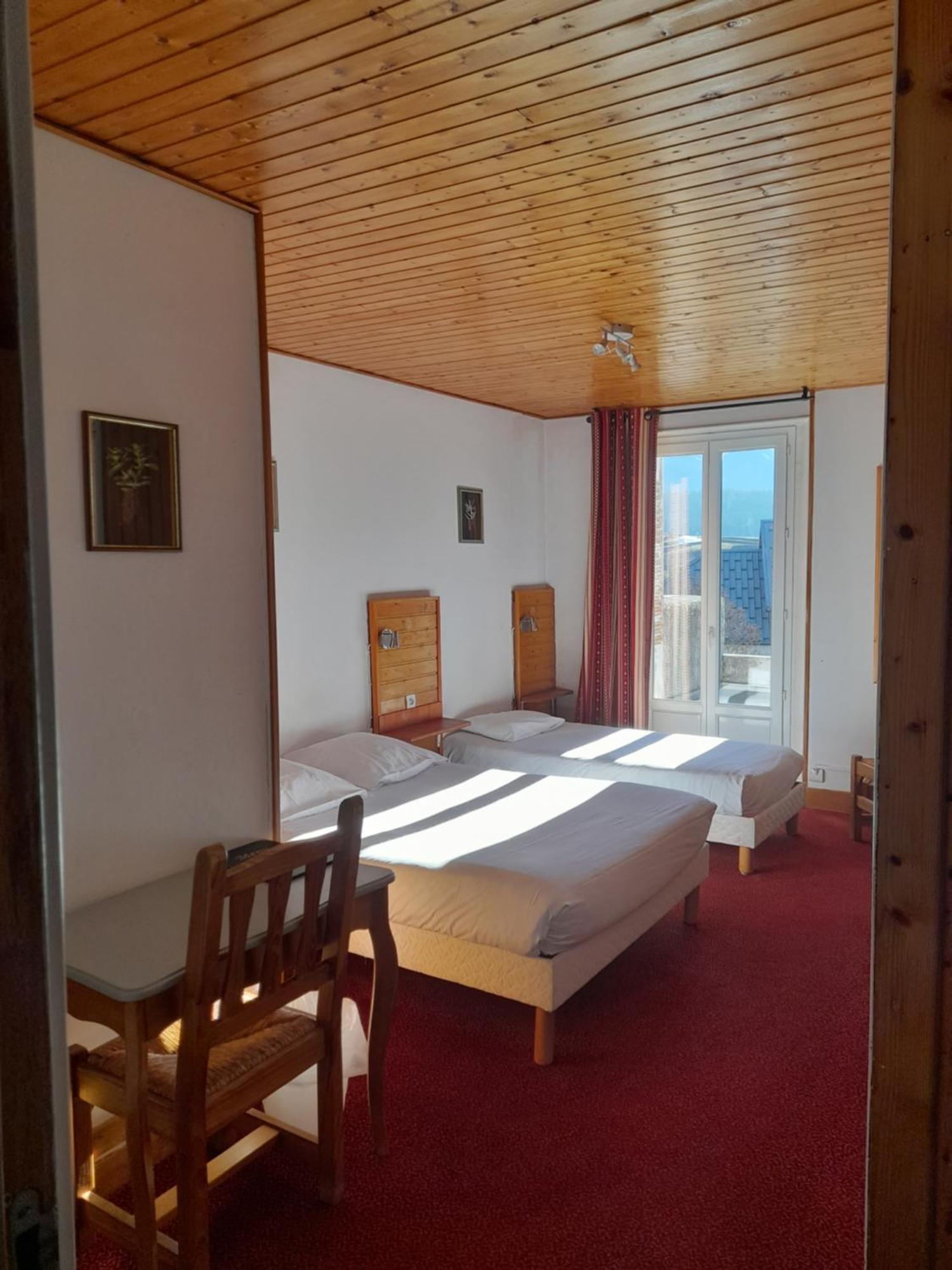 Hotel Du Centre Вилар-де-Лан Екстериор снимка